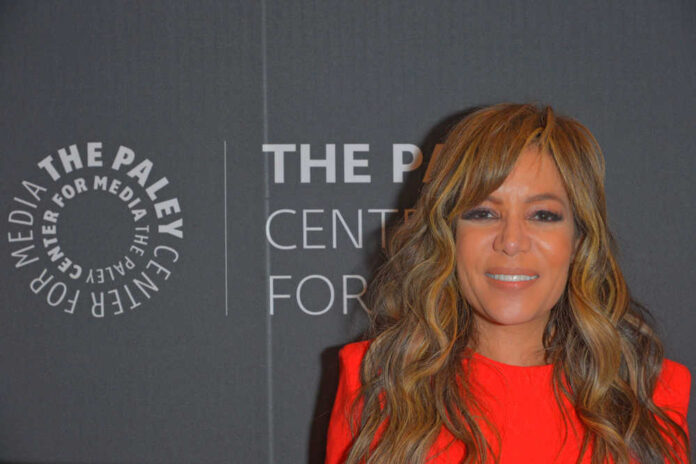 New,York,,Ny,-,December,12:,Sunny,Hostin,Attends,The