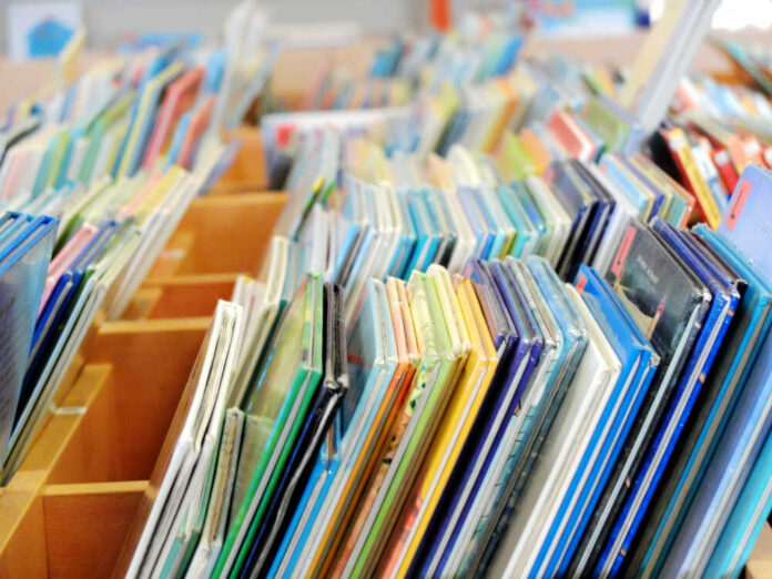 A,Lot,Of,Colorful,Children's,Books,Standing,On,The,Public