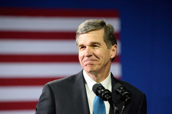 Charlotte,,Nc,,Usa,-,July,5,,2016:,Roy,Cooper,Attorney