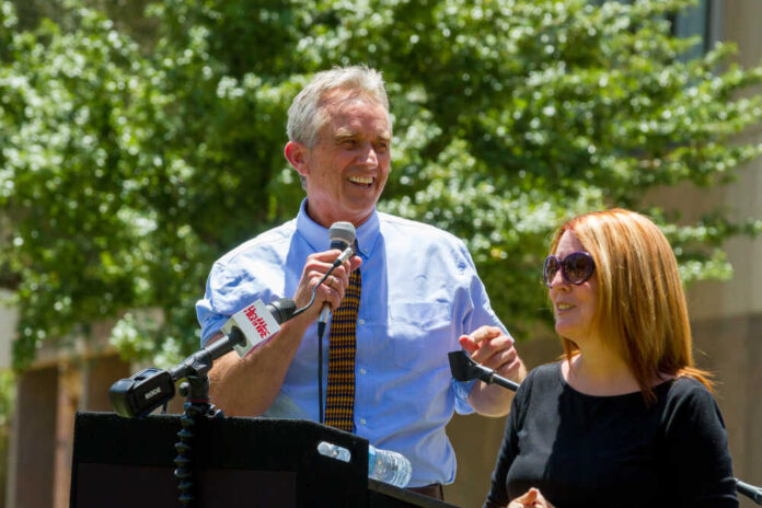Phoenix,,Arizona,-,May,18,,2019:,Robert,F.,Kennedy,Jr.