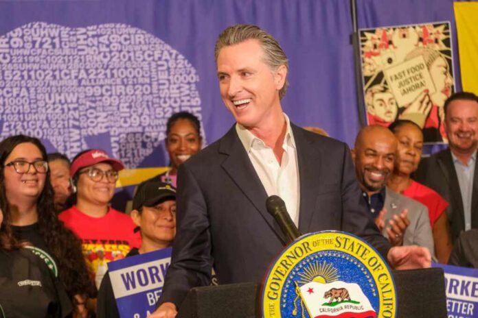 Gov.,Gavin,Newsom,Signs,The,Fast,Food,Bill,Ab1228,In