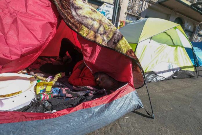 Homeless,People,At,Skid,Row,Area,On,November,24,,2022